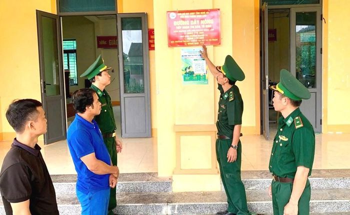 Từ những chiếc điện thoại thông minh, người dân vùng biên đang trở thành “tai mắt” giữ bình yên bản làng