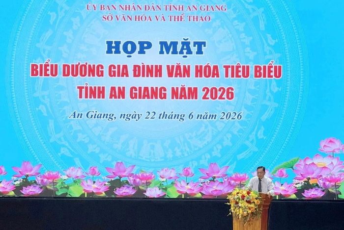 Ông Nguyễn Khánh Hiệp, Giám đốc Sở Văn hóa và Thể thao tỉnh An Giang phát biểu tại buổi họp mặt