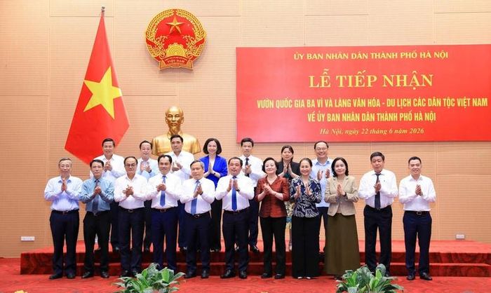 Các đại biểu chụp ảnh lưu niệm - Ảnh: VGP/Thu Giang