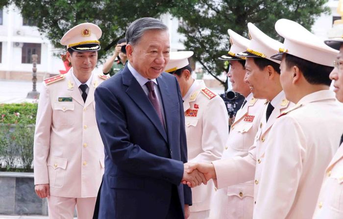 Tổng Bí thư, Chủ tịch nước Tô Lâm tới dự Lễ kỷ niệm 80 năm Ngày truyền thống Học viện An ninh nhân dân. (Ảnh: TTXVN)
