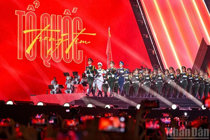 Concert quốc gia "Tổ quốc trong tim" để lại ấn tượng khó quên trong lòng khán giả.
