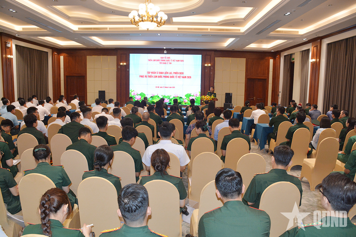  Quang cảnh lớp tập huấn.