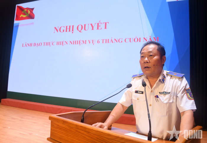 Thiếu tướng Trần Văn Hậu, Bí thư Đảng ủy, Chính ủy Vùng Cảnh sát biển 1 quán triệt nghị quyết lãnh đạo thực hiện nhiệm vụ 6 tháng cuối năm 2026.