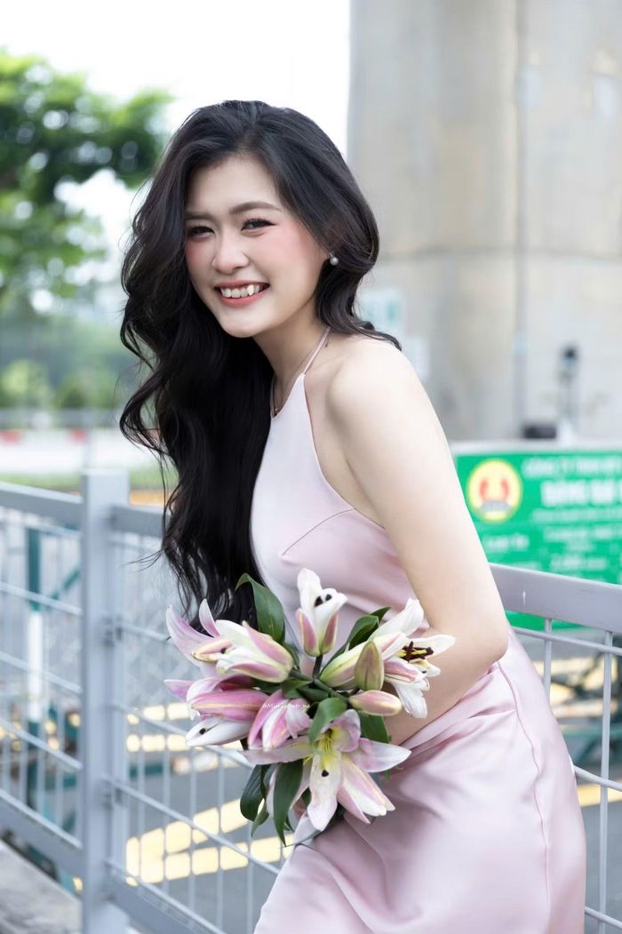 Sự cổ vũ, động viên của bạn bè, người thân đã giúp Thanh Vy có thêm nhiều động lực để chinh phục cuộc thi nhan sắc.