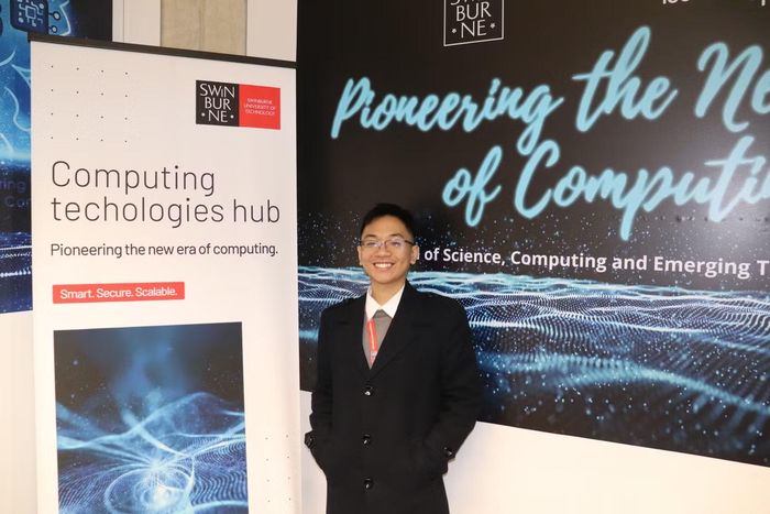 Nguyên Hưng cho biết, hiện tại, anh vẫn đang tập trung học và hoàn thành tốt chương trình tiến sĩ ở Úc. Nếu có cơ hội, Hưng mong muốn ở lại làm việc, giảng dạy một thời gian để tích lũy kinh nghiệm và ổn định tài chính.