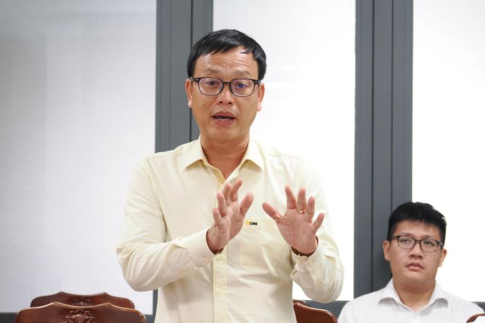 Chủ tịch Hội đồng Quản trị Tập đoàn Bcons Lê Như Thạch phát biểu tại buổi làm việc. Ảnh: HOÀNG HÙNG