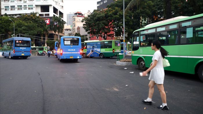 Từ ngày 1-7 đến hết ngày 31-12-2026, TPHCM miễn vé 134 tuyến xe buýt. Ảnh: QUỐC HÙNG