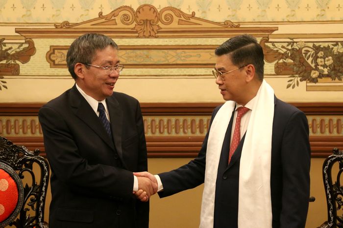 Phó Chủ tịch HĐND TPHCM Nguyễn Văn Dũng tiếp Phó Chủ nhiệm Đại hội Đại biểu Nhân dân Khu Tự trị Tây Tạng (Trung Quốc) Hứa Thành Thương