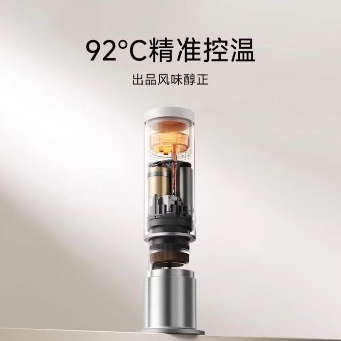 Nước nóng được kiểm soát ở 92 độ C cho mọi lần pha.