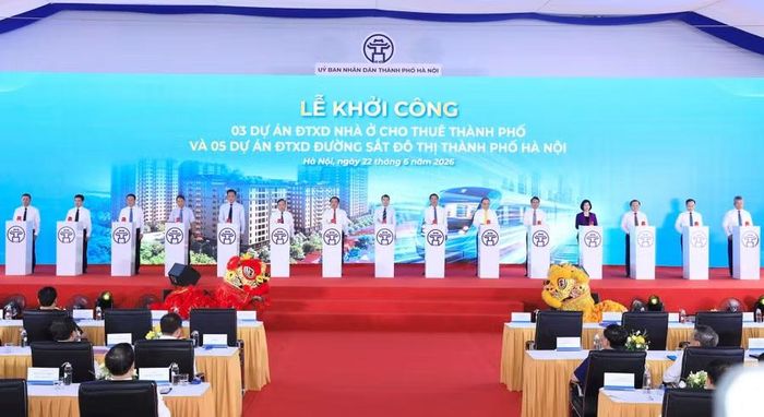 Thủ tướng Lê Minh Hưng cùng các đại biểu thực hiện nghi thức khởi công. (Ảnh: QT)