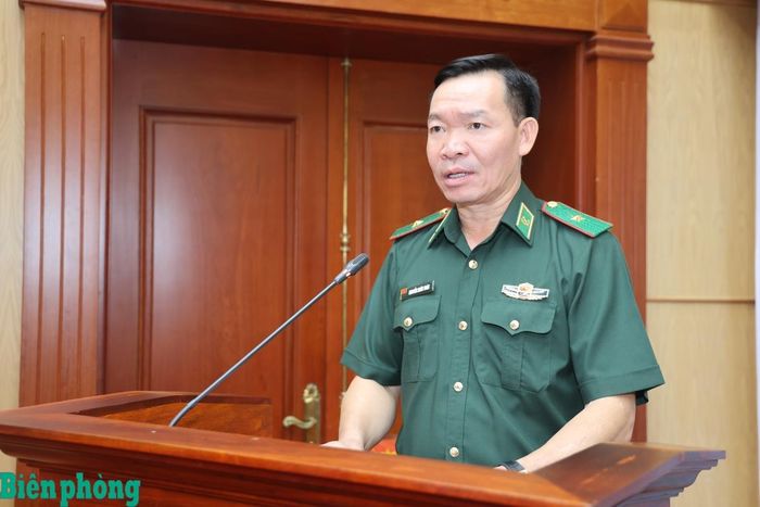 Thiếu tướng Nguyễn Xuân Toàn, Chủ nhiệm Chính trị Bộ đội Biên phòng báo cáo kết quả triển khai thực hiện công tác kiểm soát tài sản, thu nhập. Ảnh: Xuân Khoa