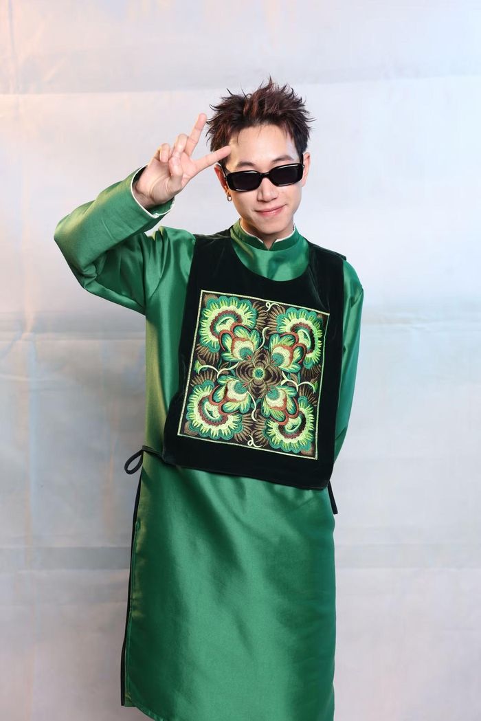 Double2T - rapper được vinh danh Gương mặt trẻ Việt Nam triển vọng - góp màu sắc riêng trong concert Thanh xuân.