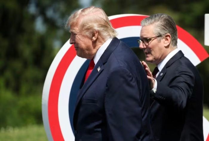 Tổng thống Mỹ Donald Trump và Thủ tướng Anh Keir Starmer tại Hội nghị thượng đỉnh G7. (Ảnh: AP)