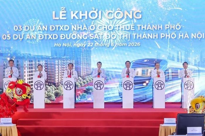 Thủ tướng Lê Minh Hưng và các đại biểu bấm nút khởi công các dự án. Ảnh: VGP.