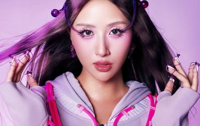 Với chương trình Em xinh say hi, Quỳnh Anh Shyn cho khán giả thấy nỗ lực làm mới hình ảnh sau nhiều năm hoạt động trong ngành thời trang và giải trí.
