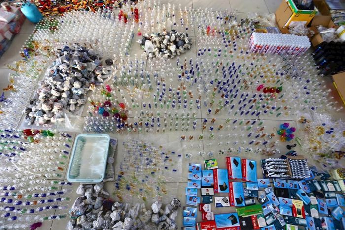 Hơn 100.000 mẫu vật, dụng cụ sử dụng ma túy được thu giữ
