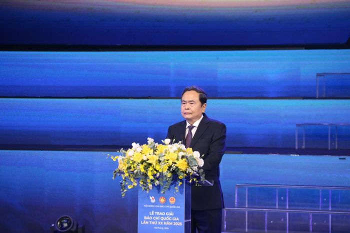 Chủ tịch Quốc hội Trần Thanh Mẫn phát biểu tại Lễ trao Giải Báo chí Quốc gia 2025 tối 21/6/2026