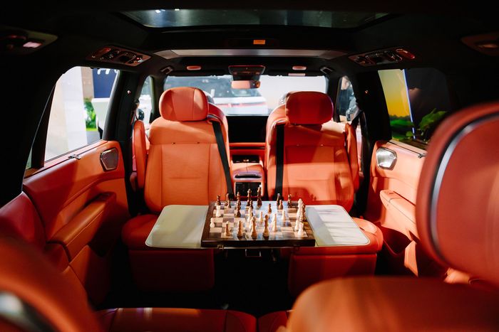 Khoang ghế của Lynk &amp; Co 900 rộng rãi, có tính năng ghế xoay 180 độ. Ảnh: Greenlynk Automotives