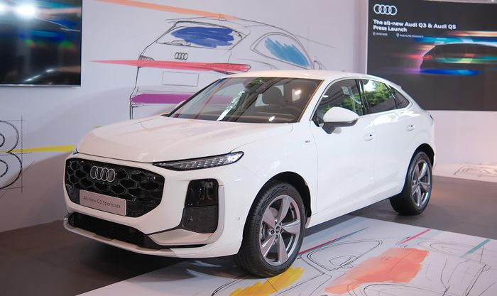 Audi Q3 Sportback TFSI S line có giá 2,199 tỷ đồng, sử dụng động cơ tăng áp 1.5L công suất 148 mã lực. Ảnh: Audi Việt Nam