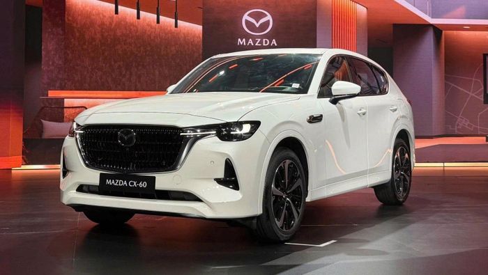 Mazda CX-60 thuộc phân khúc SUV cỡ trung, giá 1,699 tỷ đồng. Ảnh: Mazda Việt Nam