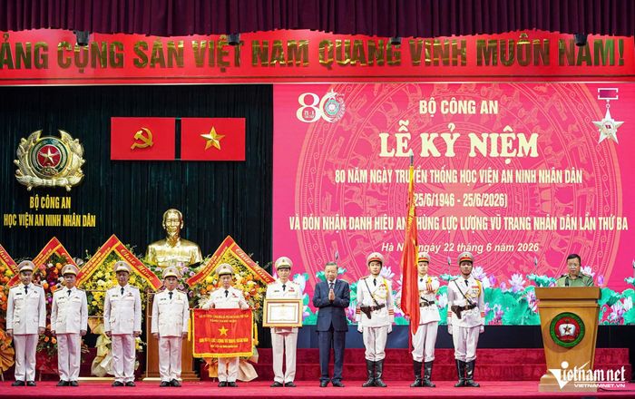 Tổng Bí thư, Chủ tịch nước Tô Lâm trao danh hiệu Anh hùng Lực lượng vũ trang nhân dân cho Học viện An ninh nhân dân
