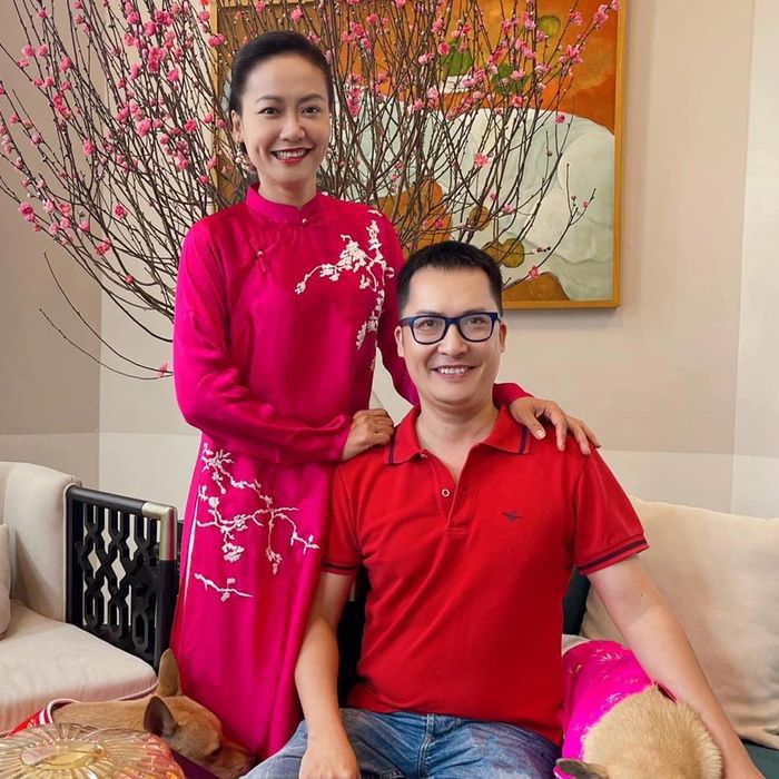 Hồng Ánh được ông xã - doanh nhân Thanh Sơn động viên, cố vấn kiến thức trong quá trình nghiên cứu kịch bản. 