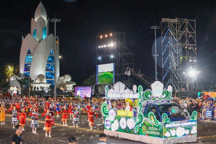Một hoạt động trong lễ hội diễn ra tại Nha Trang. Ảnh: Xuân Ngọc