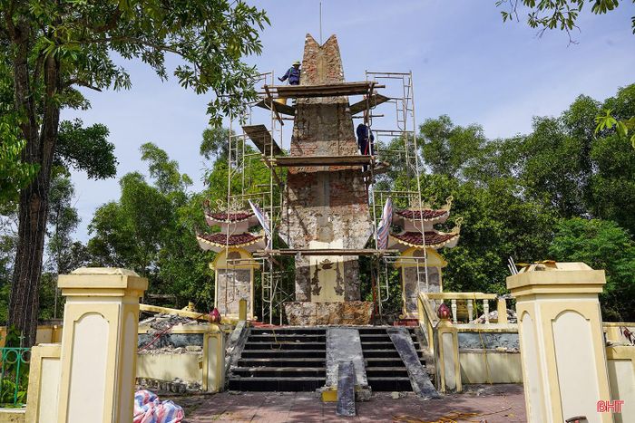 Đài tưởng niệm liệt sĩ xã Đồng Tiến được chính quyền địa phương tu sửa, bàn giao cho đơn vị tiếp quản trụ sở cũ trên địa bàn.