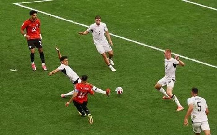 Bàn thắng của Salah vào lưới New Zealand.