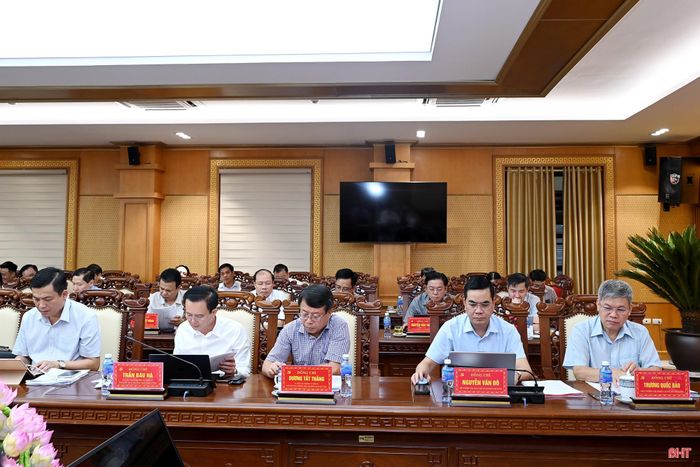 Đại diện các ban Đảng Trung ương và đại biểu dự hội nghị.
