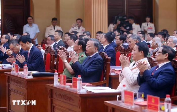 Tổng Bí thư, Chủ tịch nước Tô Lâm cùng các đại biểu tham dự buổi lễ. (Ảnh: Phạm Kiên/TTXVN)