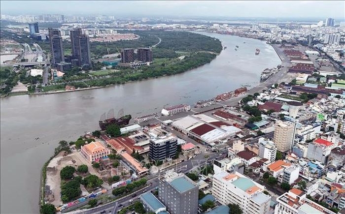 Khu vực Cảng Nhà Rồng - Khánh Hội bên sông Sài Gòn. Ảnh: Hồng Đạt/TTXVN