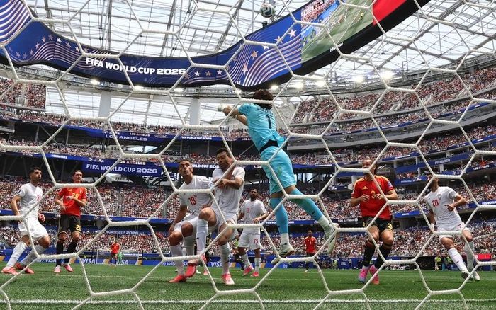 Alireza Beiranvand hóa "bức tường thép" khiến các ngôi sao tuyển Bỉ nản lòng - Ảnh THX/TTXVN.