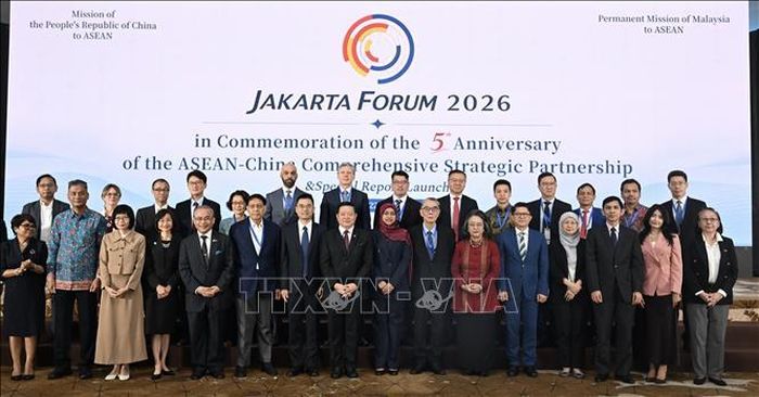 Diễn đàn kỷ niệm 5 năm Quan hệ Đối tác Chiến lược Toàn diện ASEAN-Trung Quốc đã khai mạc với sự tham dự của Tổng Thư ký ASEAN Kao Kim Hourn, Đại sứ Trung Quốc tại ASEAN Vương Kình, Đại sứ Malaysia tại ASEAN Sarah Al Bakri Devadason cùng nhiều quan chức, học giả và đại diện doanh nghiệp.