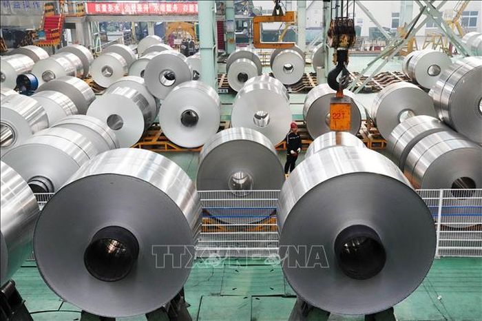 Nhôm thành phẩm trong phân xưởng sản xuất của một tập đoàn ở Cáp Nhĩ Tân, tỉnh Hắc Long Giang, Trung Quốc. Ảnh: THX/TTXVN
