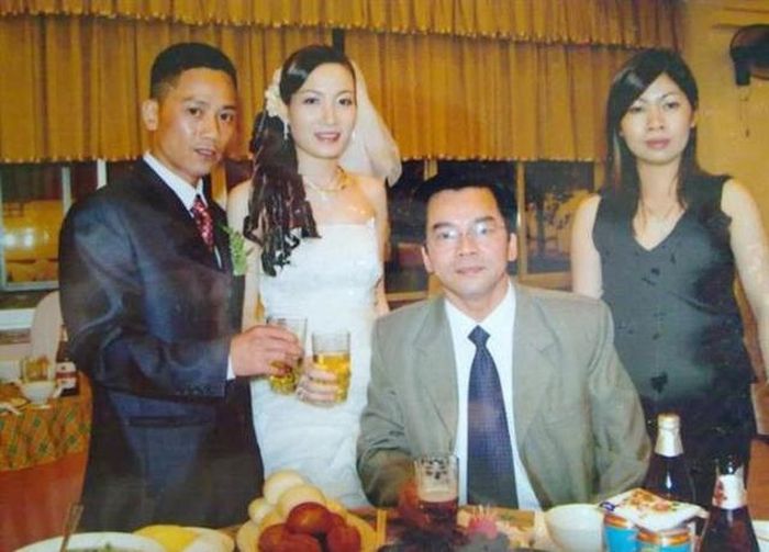 Lễ cưới của Bình Trọng và vợ cùng gia đình.