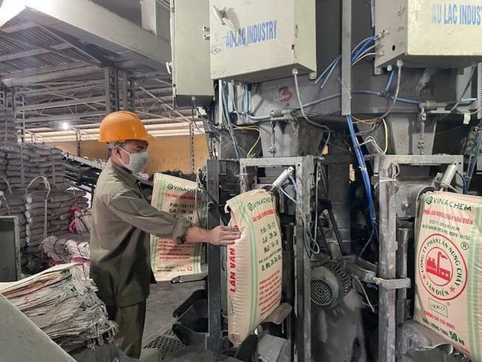 Chính dự án nhà máy tại Thanh Hóa cũng là nguyên nhân khiến cổ phiếu VAF đứng trước nguy cơ bị hủy niêm yết bắt buộc.