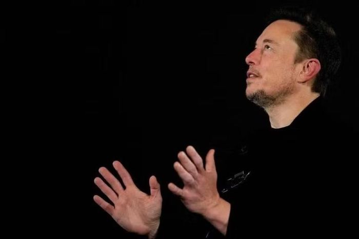 Elon Musk trở thành tỷ phú ngàn tỷ USD đầu tiên trong lịch sử thế giới sau vụ SpaceX IPO thành công. Ảnh: Reuters.