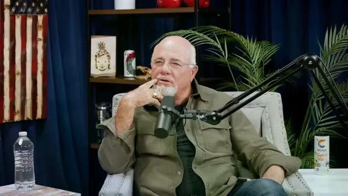 Ông Dave Ramsey, người dẫn chương trình truyền hình “The Ramsey Show” nổi tiếng của Mỹ, tác giả của cuộc khảo sát. Ảnh: WP.