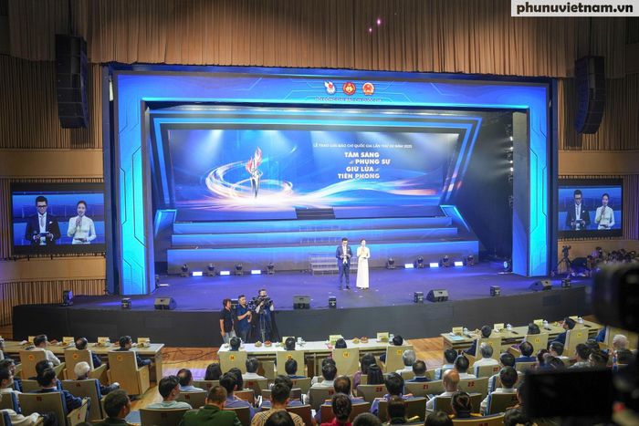 Toàn cảnh lễ khai mạc