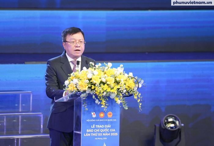 Ông Lê Quốc Minh, Ủy viên Trung ương Đảng, Tổng Biên tập Báo Nhân Dân, Phó trưởng Ban Tuyên giáo và Dân vận Trung ương, Chủ tịch Hội Nhà báo Việt Nam, Chủ tịch Hội đồng Giải Báo chí quốc gia, phát biểu khai mạc.