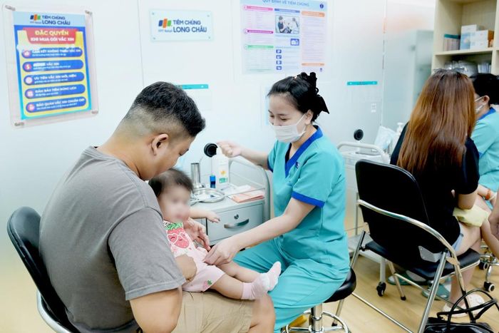 Không tự ý dùng thuốc kháng viêm để điều trị sốt xuất huyết