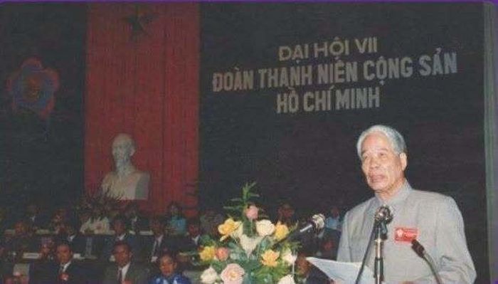 Cố Tổng Bí thư Đỗ Mười phát biểu tại Đại hội VII Đoàn Thanh niên Cộng sản Hồ Chí Minh (năm 1997). Ảnh: Hội Liên hiệp Thanh niên Việt Nam.
