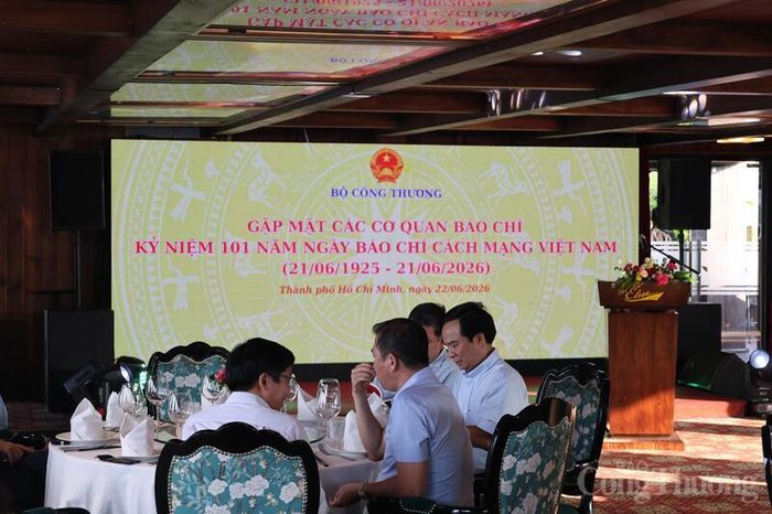 Quang cảnh buổi gặp mặt báo chí tại TP. Hồ Chí Minh