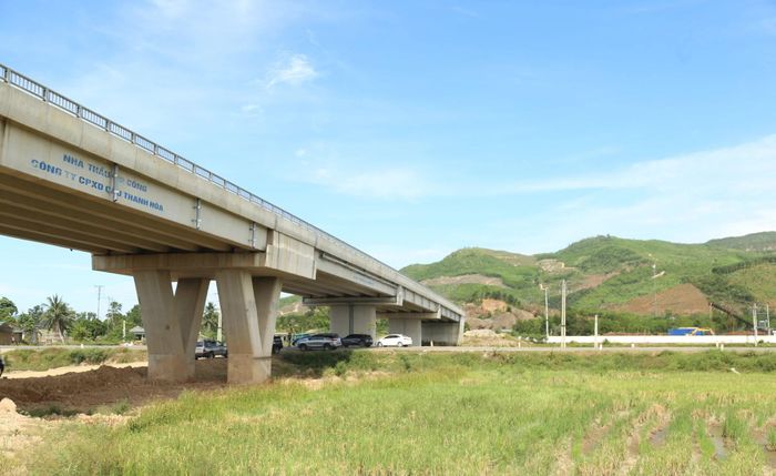 Dự án Đường nối cao tốc Bắc - Nam, Quốc lộ 1A đi Cảng Nghi Sơn đang được thi công theo kế hoạch.