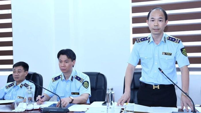 Lãnh đạo Chi cục QLTT Thanh Hóa phát biểu tại hội nghị.