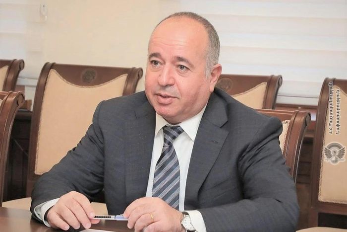 Cựu Bộ trưởng Quốc phòng Armenia Arshak Karapetyan. Ảnh: IỈavaban.