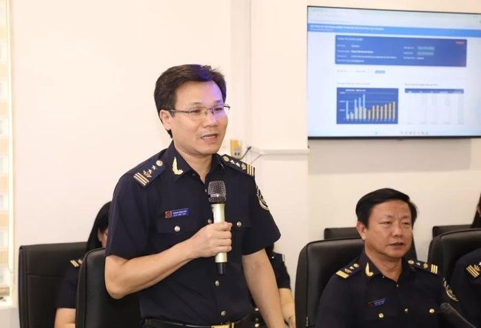 Chi cục Trưởng Chi cục Hải quan khu vực X Dương Minh Đức phát biểu chỉ đạo tại hội nghị.