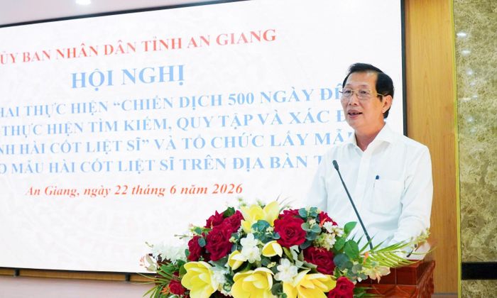 Phó Chủ tịch UBND tỉnh An Giang Lê Văn Phước phát biểu kết luận hội nghị.