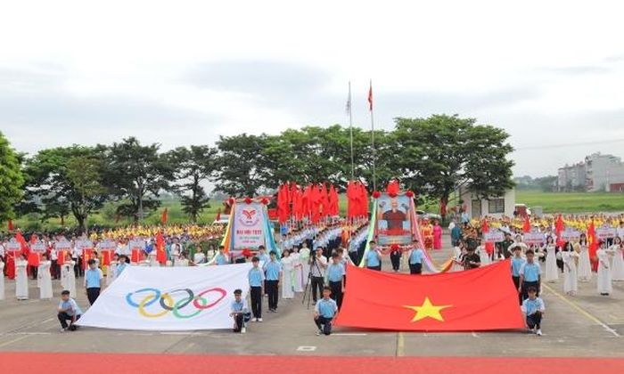  Quang cảnh lễ khai mạc Đại hội Thể dục thể thao xã Yên Phong lần thứ I. 